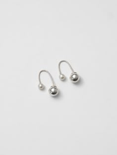 Wolf Circus Hi-Lo Pearl Bead Threader Earring in 925 Sterling Silver | Beatrice Earring in Sterling Silver Real Jewelry, Demi Fine Jewelry, Charm Rings, Vancouver Canada, Threader Earrings, Wire Earrings, Recycled Sterling Silver, Pearl Drop Earrings, Hook Earrings