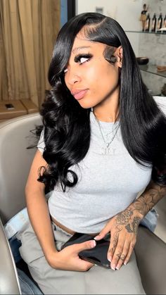 side part wave @darealonetho Short Middle Part Wig With Curls, Side Part Sew In Black Women, Side Part With Layers And Curls, Side Part Quick Weave Hairstyles, Side Part No Baby Hairs, Side Part Layered Curls, Deep Side Part Curls, Side Part Long Hairstyles, Quick Weave Side Part Curls