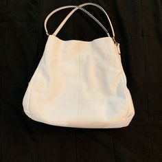 White Coach Purse, Tan Interior. 3 Separate Compartments, Zipper Closure In The Middle, In Addition To Magnetic Button Closure. Coach Tote Bag White, White Coach Tote Satchel, White Textured Leather Coach Bag, White Coach Purse, White Coach Shoulder Bag For On-the-go, Coach Beige Shoulder Bag With Silver-tone Hardware, Bags Coach, Coach Purse, Coach Purses