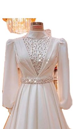 Spring Dresses For Wedding, Elegant Long Sleeve Wedding Dresses, Bride Dress Simple, Fab Dress, Simple Gowns, Fashion D, Dresses For Wedding, Pretty Prom Dresses, Fashionista Clothes