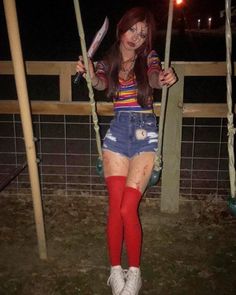 Grunge Halloween Costume Aesthetic, Halloween Costume Ideas Chucky, Chucky Costume Aesthetic, Tana Mongeau Halloween Costume, Hot Horror Costumes, Brown Haired Characters Halloween, Hot Chucky Costume, Chucky Outfit Women, Halloween Costumes Corset Ideas