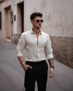 Mens Prom Outfit, Date Outfit Men, Romantic Date Outfit, Dinner Outfit Men, Men Formal Outfit, Formals For Men, Men Shoes Aesthetic, Formal Dress For Men, Teens Outfits