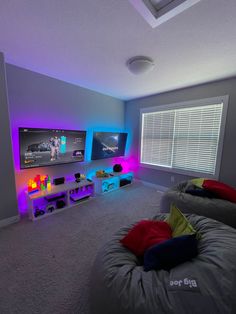 Gaming set up Games Room Inspiration, Small Game Rooms, Hypebeast Room, Chill Room, Dream Apartment Decor, Future Apartment Decor, Dream House Rooms, Gamer Room