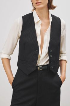 Suit Vest Outfits, Black Vest Outfit, Vest Outfits For Women, Tailored Vest, Women Suits Wedding, Lesbian Fashion, Evening Jumpsuit, Queer Fashion, Cocktail Attire