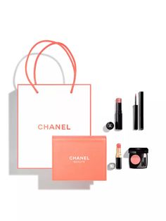 Chanel Makeup Set, Chanel Lip, Unique Pouch, Highlighter Brush, Gabrielle Chanel, Chanel Beauty, Art Of Beauty, Chanel Makeup, Shopping Chanel