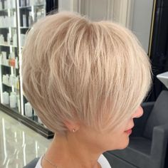 Low-Maintenance Pixie for Thin Hair Longer Pixie Haircut, Pixie Cut Styles, Long Pixie Hairstyles, Fine Straight Hair, Pixie Bob Haircut, Long Pixie Cuts, Hair Artist, Long Pixie, Short Bob Haircuts