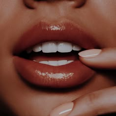 Teeth Aesthetic, Pretty Teeth, Beautiful Teeth, Straight Teeth, Perfect Teeth, Teeth Implants, Nice Teeth, Vision Board Pictures, Smile Teeth