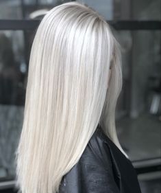 Blond Cenușiu, Blonde Bayalage, Blonde Hair Highlights, Bright Blonde Hair, Silver Blonde Hair