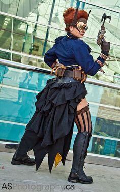 Do-It-Yourself: Steampunk Bustle Skirt | The Golden Lasso Steampunk Pirate, Batgirl Costume, Nerd Crafts, Costume Tutorial