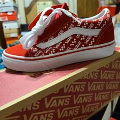 Brand New In Box Vans Canvas Shoes Red Fire Vans, Red Vans Skate Shoes With Red Sole, Red Vans Skate Shoes, Vans Canvas Shoes, Red Checkered Vans, Tomboy Swag, Vans Sk8 High, Glitter Vans, Vans Old Skool Low