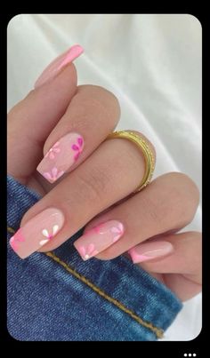 Biab Nail Ideas Summer, Summer Nails 2024 Coffin Shape, Simple Nail Art Coffin Shape, Summer Gel X Nails Square, Nail Inspo Acrylic Holiday, Beachy Nails Coffin, Summer Nails Acrylic 2024, Trendy Nails Ideas Summer, Almond Nails Gel X Designs