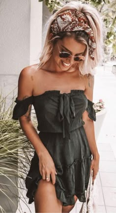 Boho Chic Styles To Try This Summer - Society19 Spring Outfits Boho, Look Hippie Chic, Late Summer Outfits, Moda Hippie, Look Boho Chic, Summer Trends Outfits, Estilo Hippie, Stylish Summer Outfits, Mode Boho