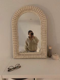 aritzia, outfit inspiration, mirror, room decor, room inspiration, cozy Mirror Room Decor, Room Inspiration Cozy, Aritzia Outfit, Mirror Room