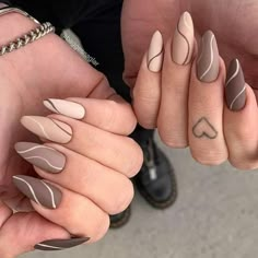 Ongles Beiges, Beige Nails Design, Nail Discoloration, Nail Fall, Nails Dark, Brown Nail, Nails Brown, Nail Brown, Nails Matte