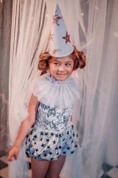 Vintage Circus Costume, Circus Fashion, Ginger Girls, Foto Baby, Circus Party, Vintage Circus, Studio Photo, Party Hat