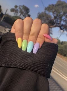 2019 Nails, Summer Nail Art, Nail Style, Gel Nail Design, Spring Nail Art, Glitter Acrylics, Rainbow Nails