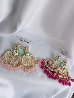 [ELEGANT DESIGN] These Indian Jhumka earrings feature a beautiful combination of gold ,light pink and hot pink color, perfect for traditional wear. - [HIGH QUALITY] Made with high quality materials to ensure durability and long-lasting shine. - [LIGHTWEIGHT] Comfortable to wear all day for any occasion. - [VERSATILE] Perfect for pairing with traditional Indian outfits or adding a touch of elegance to any outfit. Pink Jhumka, Light Pink Earrings, Indian Jhumka, Pink Kurti, Hot Pink Color, Traditional Indian Outfits, Fancy Earrings, Pink Suit, Earrings Elegant