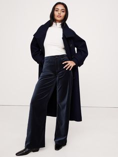 The Icon Classic Wide-Leg Velvet Pant | Banana Republic Velvet Pant, Chic Tops, Pattern Inspiration, Easy Winter Outfit, Fall Outfits For Work, Holiday Party Outfit, Winter Outfits For Work, Velvet Pants, Stretch Velvet