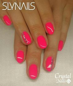 Bright Coral Pink Nails, Bright Coral Nails With Glitter, Coral Gel Nail Designs, Coral Nails With Design Summer, Pink And Coral Nails, Bright Pink Nails With Design, Coral Nails With Glitter, Coral Nails Glitter, Uñas Color Coral