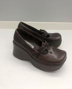 Brown Platform Shoes, 90s Boots, 90s Shoes, Im Obsessed, Steve Madden Platform, Aesthetic Shoes