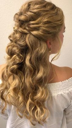 1800s Hairstyles, Victorian Hairstyles, Hoco Hairstyles, Half Updo, Princess Hairstyles, Long Curly Hair, Curled Hairstyles