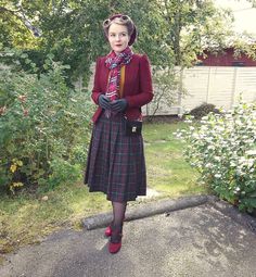 Ootd Autumn, Costume Women, Autumn Colours, Winter 2022, Kilt, Costumes For Women, Old And New