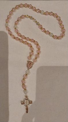 Rosary Astetic, Rosery Beads Aesthetic, Pretty Rosaries, Rosary Coquette, Pink Rosary, Beautiful Rosary, Prince, Wallpapers