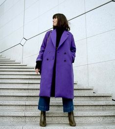 Purple Coat Outfit, Purple Blazer Outfit, Winter Coat Outfits, Creative Outfits, Purple Blazer, Colour Combinations Fashion, Purple Coat, Bright Winter, Casual Outfit Inspiration