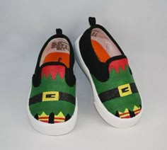 Hand PAINTED ELF SHOES, Christmas Shoes, Baby/Toddler, Child/Youth, and Women's Sizes Canvas Shoes Diy, Felt Baby Shoes, Halloween Shoes, Elf Shoes, Creative Shoes, Red Fringe, Diy Toddler