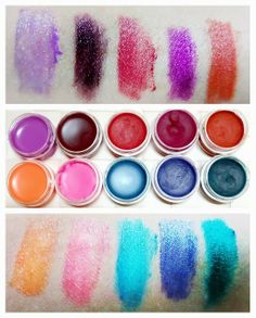 DIY Crayola Lipstick with Crayons Making Lipstick, Homemade Toiletries, Making Soaps, Homemade Skincare, How To Make Lipstick, Natural Recipes, Lip Balm Recipes