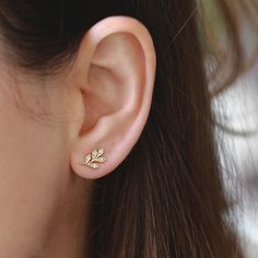 Elegant Everyday Ear Climbers, Classic Gold Diamond Ear Climbers, Yellow Gold Diamond Ear Climbers For Gift, Dainty Yellow Gold Ear Climbers, Minimalist Gold Diamond Ear Climbers, Gold Diamond Ear Climbers For Pierced Ears, Gold Diamond Ear Climbers For Gifts, Yellow Gold Ear Climbers For Everyday, Dainty Yellow Gold Ear Climbers For Anniversary