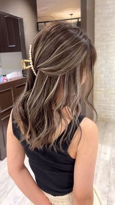 Mini Highlights Hair, Brown Hair Highlight Ideas, Brown White Hair, Brown And White Hair, Hair Tint, Hair Color Streaks