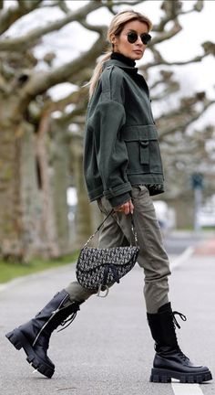 Gitta Banko, Mode Inspo, Looks Style, Mode Inspiration, Winter Fashion Outfits, Fall Winter Outfits, Military Fashion, Style Design, Look Fashion