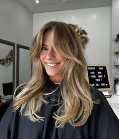 Toned Down Blonde Hair Fall, Dimension Blonde Hair, Long Blonde Hair 2024, Autumn 2024 Hair, Top Hairstyles For 2024, 2024 Fall Blonde Hair, Fall Haircuts 2023 Long, Trendy Hair Styles 2024, 2024 Fall Hair Cuts