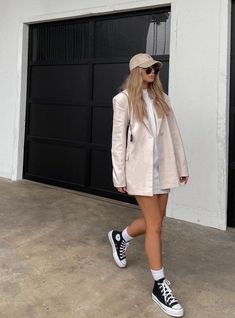 00s Mode, Converse Outfits, Ny Outfits, Outfits With Converse, Blazer Outfits, Outfits Casual