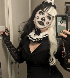 Halloween Costume With Cool Makeup, Female Clown Outfit, Mime Outfit Aesthetic, Gothic Clown Costume, Women’s Clown Makeup, Clown Core Makeup Black, Goth Clown Aesthetic, Clown Makeup With Blood, Punk Clown Makeup