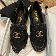 Chanel Black Padlock Loafers Size 36 Nib Channel Loafers Shoes, Chanel Platform Loafers, Chanel Ballet Flats Outfit, Black Loafers Chanel, Chanel Black Flats, Luxury Designer Black Loafers, Chanel Ballerina Flats, Chanel Loafers, White Ballet Flats