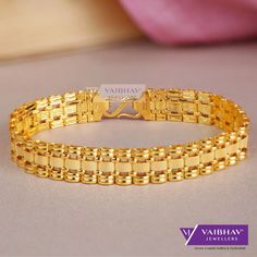 22Kt Plain Gold Gents Bracelet 65VH9272 Gents Bracelet Gold Mens Fashion, Bracelet Designs For Men In Gold, Gold Bracelets For Men Unique, Braslate Design, Braslet Gold For Men, Gents Bracelet Gold, Bracelet Design For Men, Gold Bangle For Men, Men's Bracelets Gold