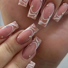 24 Pc Girly Acrylic, Elegant Nail, Nail Trend, Girly Acrylic Nails, Short Square Acrylic Nails, Pearl Nails, Square Acrylic Nails, Nails Coffin, Minimalist Nails