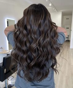 Dark Brunette Hair Transformation, Brown Hair With Chestnut Balayage, Burnett Winter Hair, Low Lights For Dark Hair Black, Dark Brown Long Hair With Highlights, Dark Brunette With Brown Highlights, Brown Hair Colors Brown Skin, Level 2 Brown Hair, Plain Brunette Hair