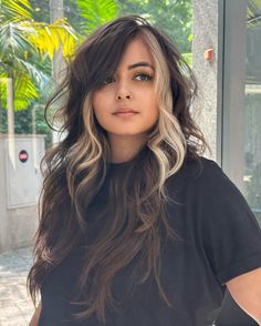 Alternative Hair Natural Color, Caramel Color Block Hair, Highlighted Bangs Face Framing, Long Shag Haircut Money Piece, Brown Hair White Money Piece, Blonde Money Piece Dark Hair Side Part, Single Money Piece Hair, Edgy Low Maintenance Hair, Ashley Mcbryde Hair