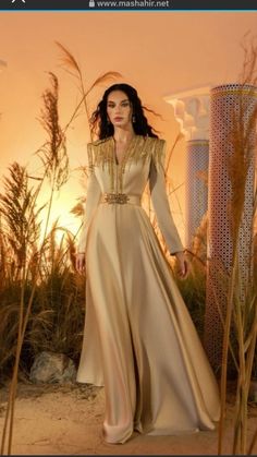 Arabic Dress Traditional, Modest Bridal Dresses, Chic Outfits Edgy, Arabian Dress, Muslim Evening Dresses