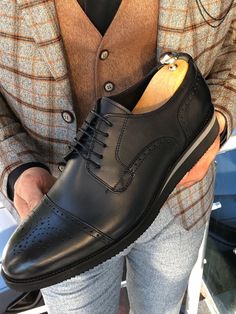 Black Laced Cap Toe Oxfords – brabion Lace Oxfords, Gents Shoes, Kicks Shoes, Code Black, Exclusive Shoes, Oxford Shoes Men, Lace Caps, Black Cap, Black Leather Shoes