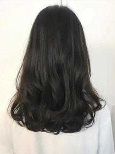 Black Hair Wavy Medium, Really Dark Brown Hair, East Asian Hair, Espresso Hair, Espresso Hair Color, Coquette Girls, 90s Hair, Cute Simple Hairstyles