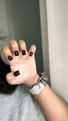 Acrylic Nails With White Base, Black Nail Manicure, All Black Acrylic Nails, Short Black Square Nails, Nails Acrylic Colors, Short Square Manicure, Black And White Nail Ideas, Black Short Nails