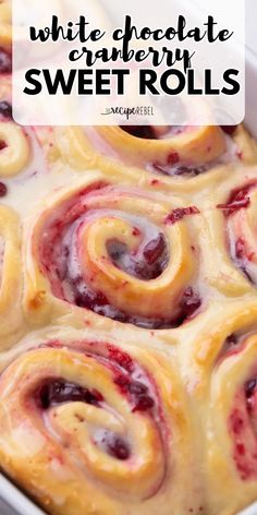 A perfect holiday brunch food! With a sweet and tangy filling and a white chocolate glaze, these cranberry sweet rolls are delicious. Plus, you can make this cranberry roll recipe ahead! Check out some variations you can try on this morning breakfast idea! Cranberry Filling, White Chocolate Glaze, Brunch Food, White Chocolate Cranberry, Easy Holiday Recipes, Holiday Brunch