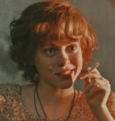 #beverlymarsh #IT #aesthetic Beverly Marsh Aesthetic, Marsh Aesthetic, Beverly Marsh, Sophia Lillis, 얼굴 드로잉, Photographie Portrait Inspiration, Face Drawing Reference, Human Reference, Face Reference