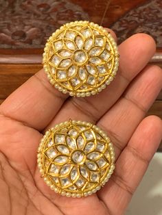 Gold plated tyanni kundan stud earring. About 1.25 inch in diameter. Clip and push back. Gold Bangle Set, Gold Ring Designs, Kundan Earrings, Head Accessories, Bangle Set, Stunning Earrings, Anklet Jewelry, Body Jewellery, Gorgeous Earrings