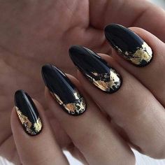 Golden Nails Designs, Foil Nail Designs, Fall Wedding Nails, Long Nail Art, Golden Nails, Gold Nail Designs, Gold Nail Art, Black Nail Art, Gold Nail