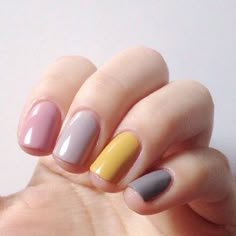 pretty pastels Yellow Nail Art, Nagellack Trends, Nail Art Ombre, Super Nails, Trendy Nail Art, Yellow Nails, Nail Polishes, Ombre Nails, Trendy Nails